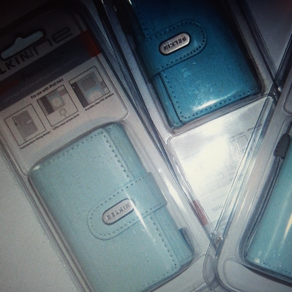 Fulton Leather Pouch for iPad Minis blue Belkin